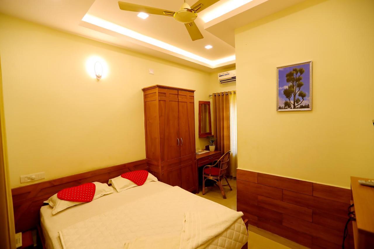 Sapphire Inn Nedumbassery Exterior foto