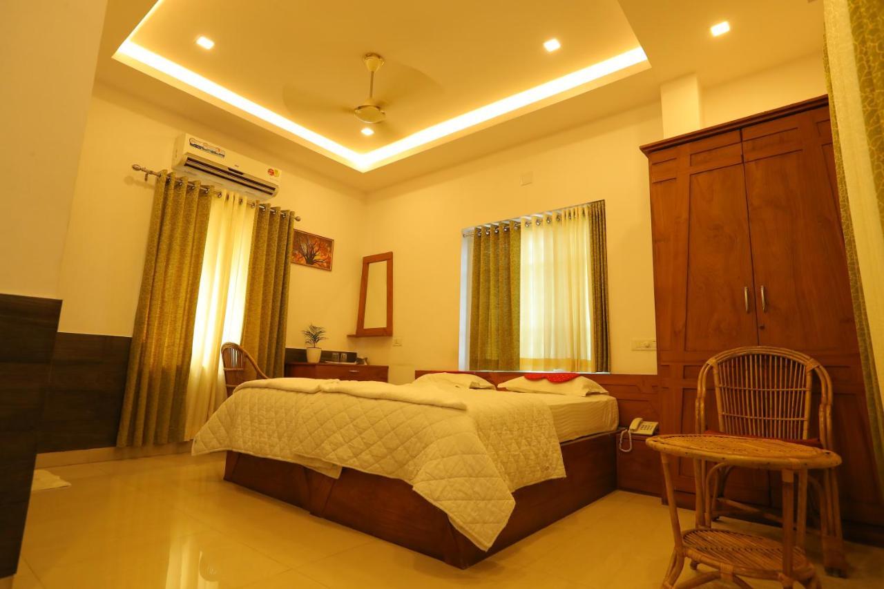 Sapphire Inn Nedumbassery Exterior foto