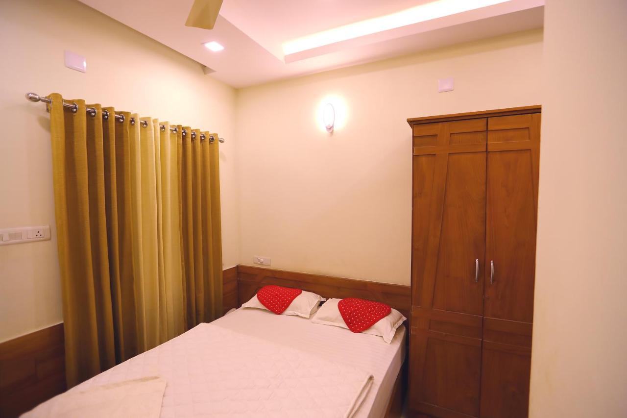 Sapphire Inn Nedumbassery Exterior foto
